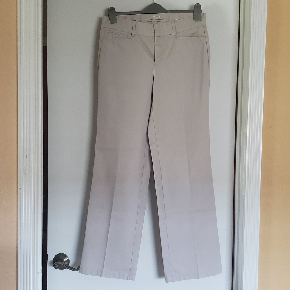 Dockers Size 6M Khaki Pants - Picture 2 of 6